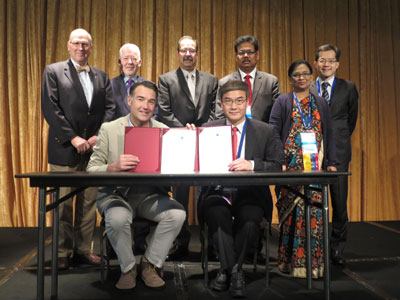 Figure 1. Signing of the MOU: Hugh Taylor, ICO president; Charles McGhee, APAO president-elect; Nitin Verma, secretary of the APAO Gateway Project Committee; Rajvardhan Azad, APAO’s immediate past president; Ava Hossain, APAO vice president; Clement Tham, APAO secretary-general; (front) James Muecke, Sight For All president; Dennis Lam, APAO president.