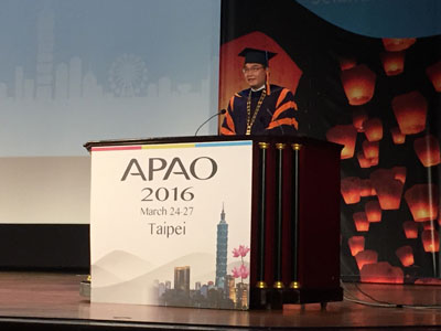 Figure 3. Prof. Dennis Lam, APAO president, stressed the importance of building friendships.