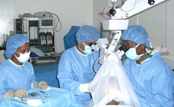 ASCRS Foundation ophthalmologist performing surgery in Ethiopa