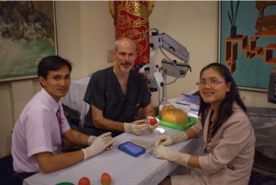 Kerry Hagen, MD, teaches Vietnamese students the art of capsulorrhexis. 