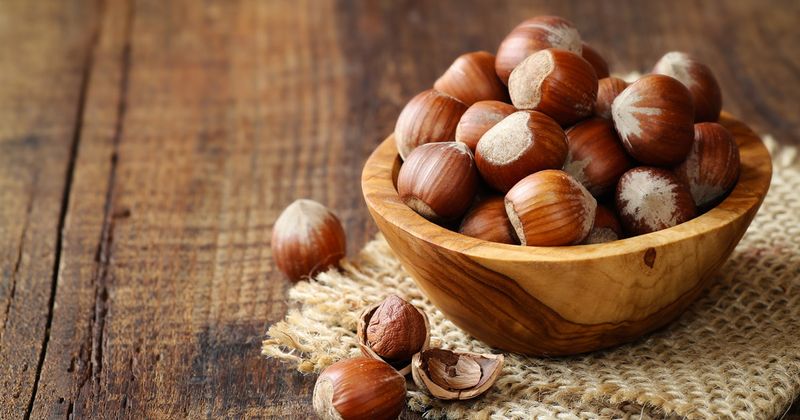 A bowl of hazelnuts