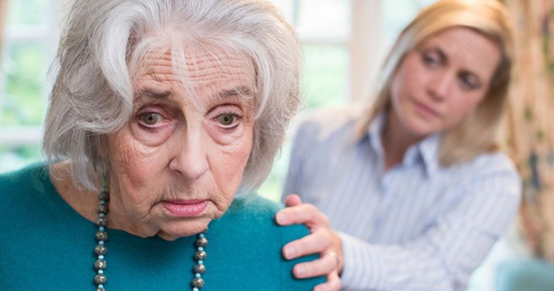 According to new research, vascular risk and younger age of menopause are associated with cognitive decline in women.