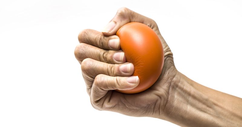 Hand squeezing ball