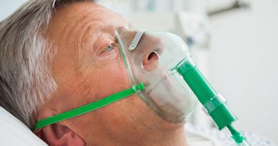 Hospitalization/death risk similar with daily 24-hour, 15-hour oxygen therapy in hypoxemia